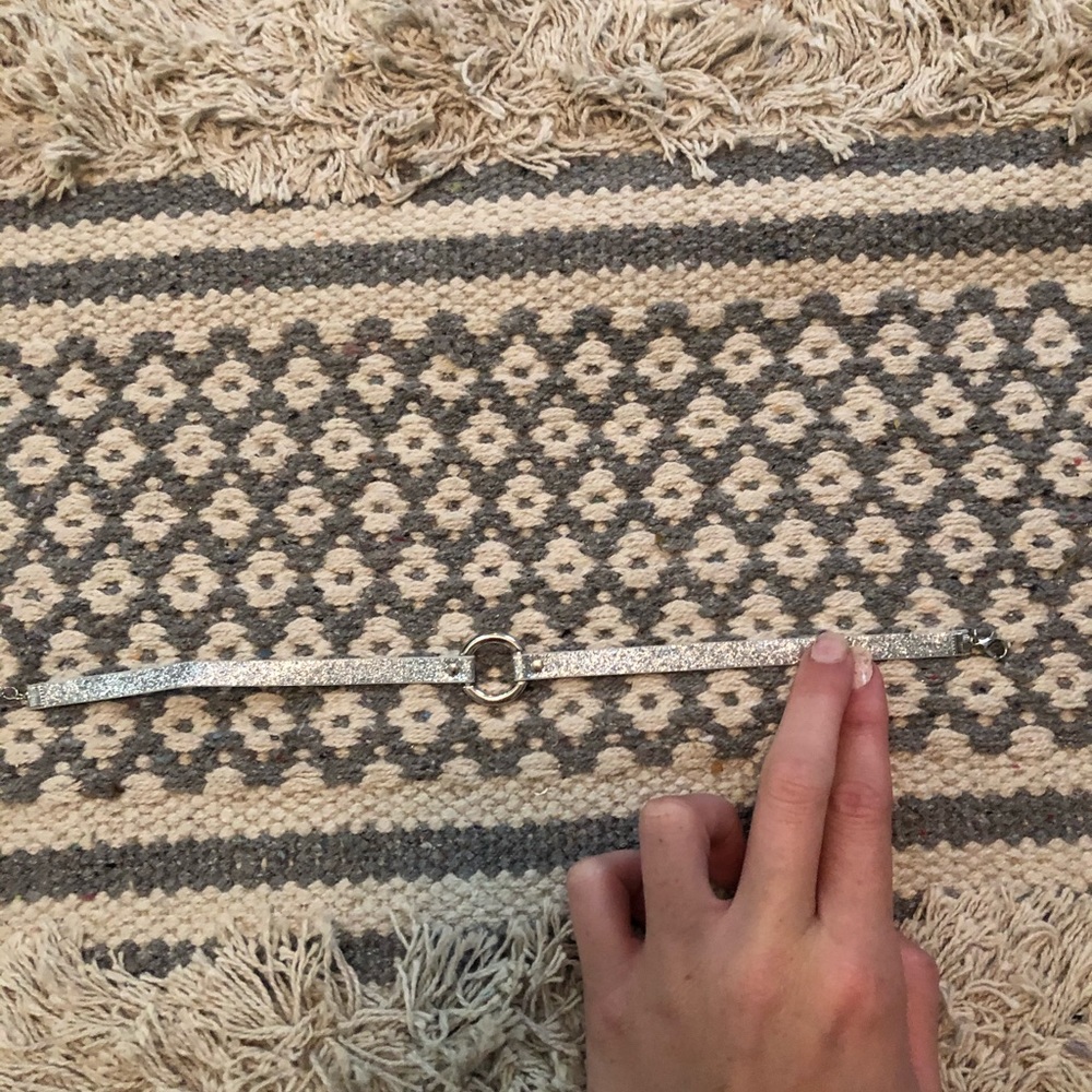 Sparkly choker